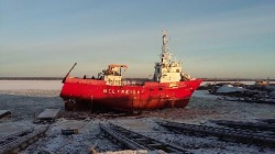 Vessel slipping even in cold weather!