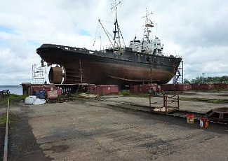 The sea tugboat "Ivan Plyusnin" and the floating dock on the SLIP were hoisted